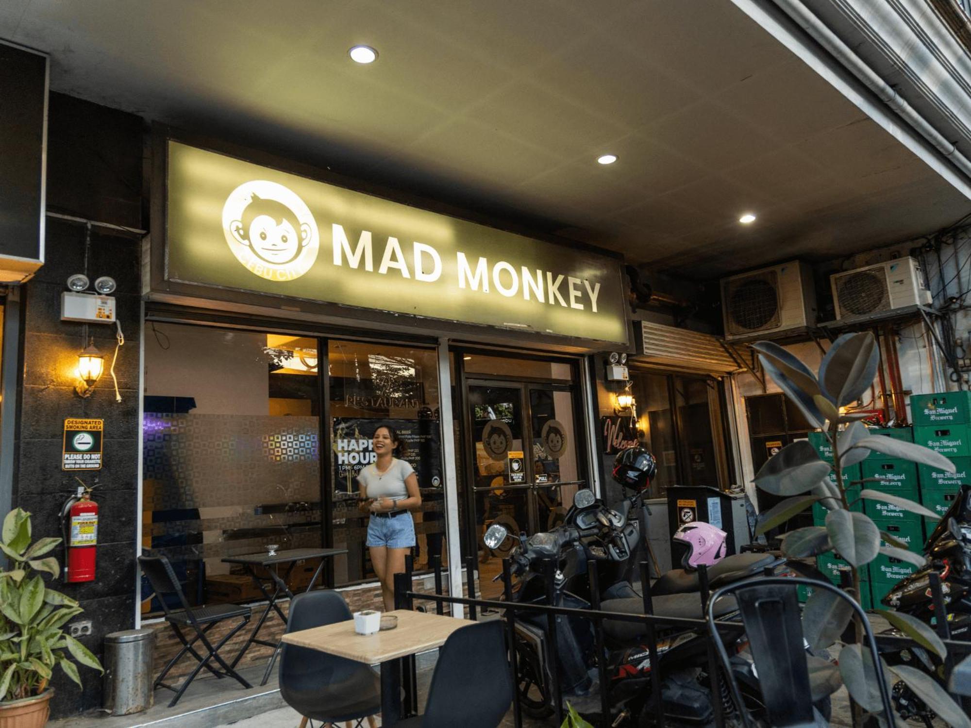 Mad Monkey Cebu City (Adults Only) Экстерьер фото